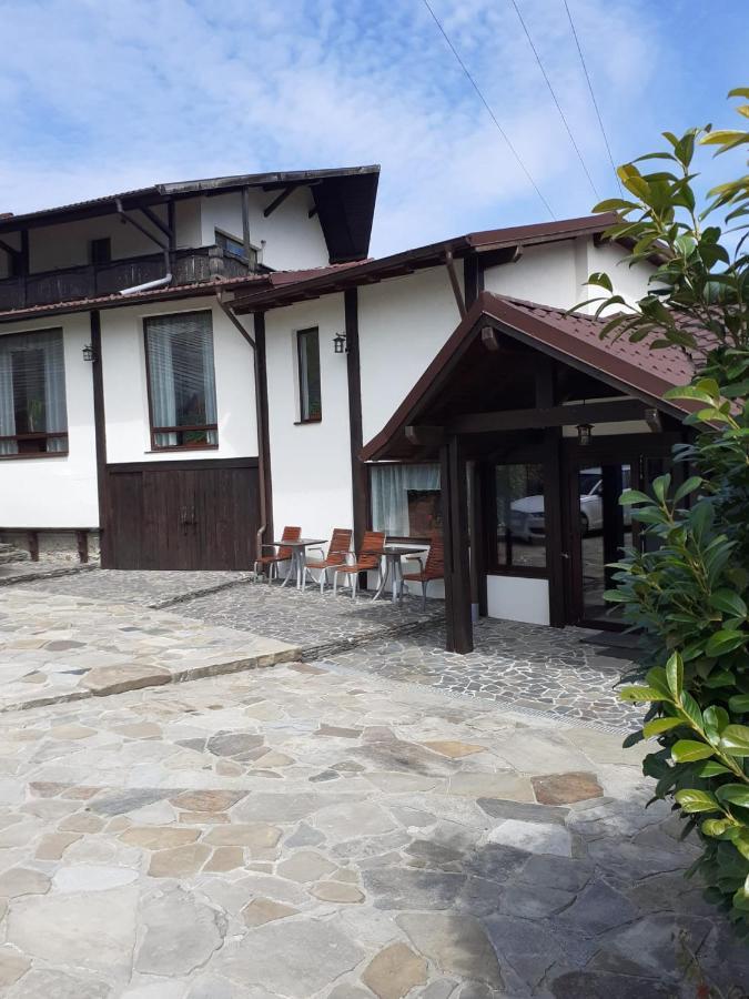 No Comment Rustic Hotel Curtea De Arges Exterior photo