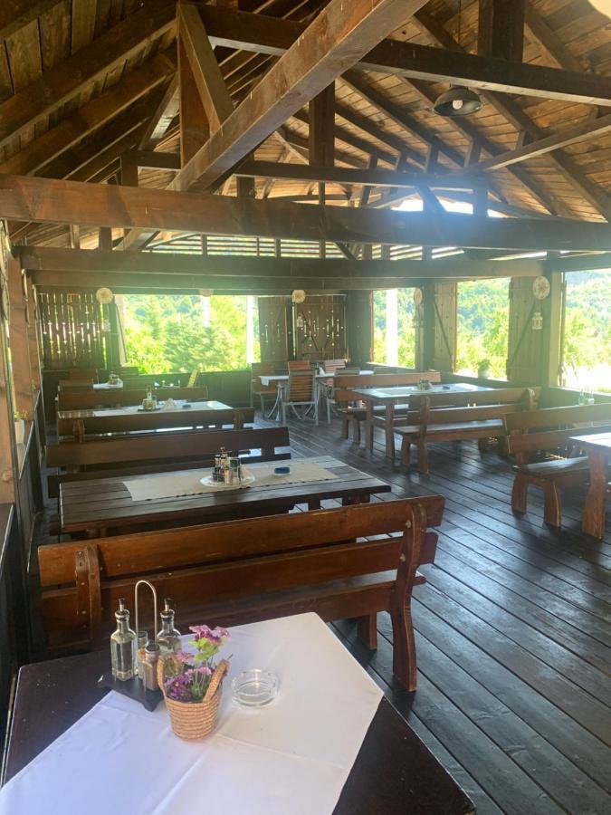 No Comment Rustic Hotel Curtea De Arges Exterior photo