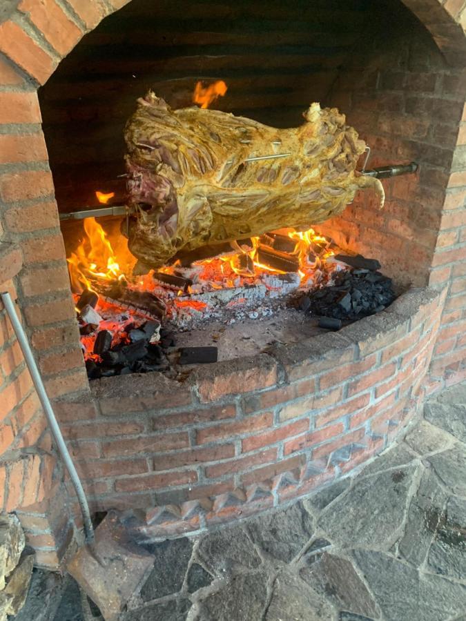No Comment Rustic Hotel Curtea De Arges Exterior photo